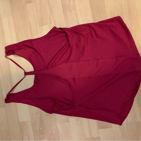 Nike Red Dri Fit Racer Back Workout Top - Picture 3 of 4